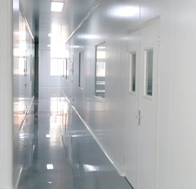 Nhà máy sản xuất chổi vệ sinh nội soi chuyên nghiệp với phòng sạch hiện đại đạt tiêu chuẩn GMP